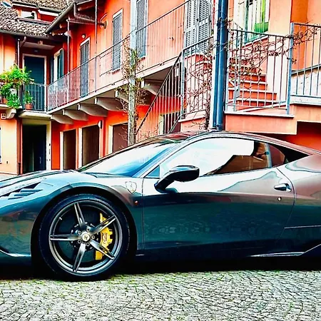 Apartment Casa Da Gio',incantevole Design, Nel Cuore Di Alba, Parcheggio Alba (Piedmont)