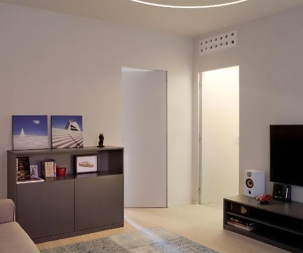 Casa Da Gio',incantevole Design, Nel Cuore Di Alba, Parcheggio Alba (Piedmont)